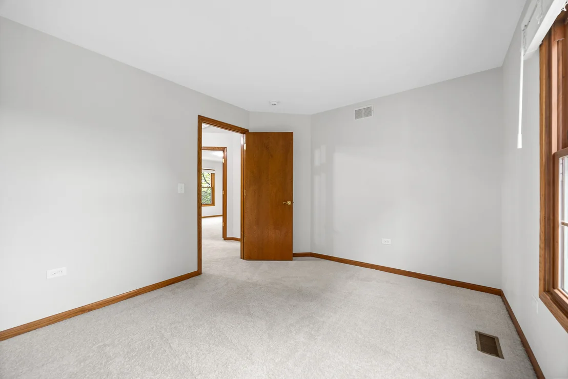 Photo of 533 Springwood Lane