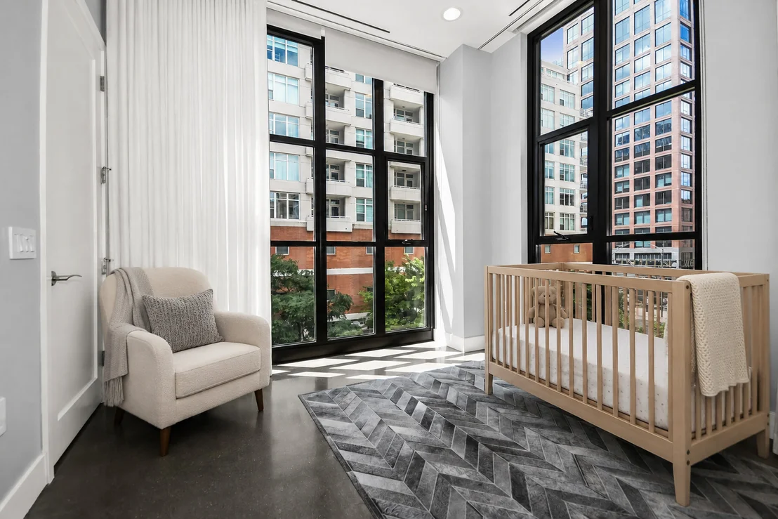 Photo of Unit 301 at 900 W Washington Boulevard