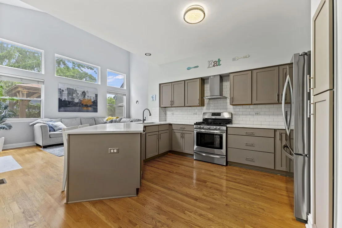 Photo of 1132 Locust Court