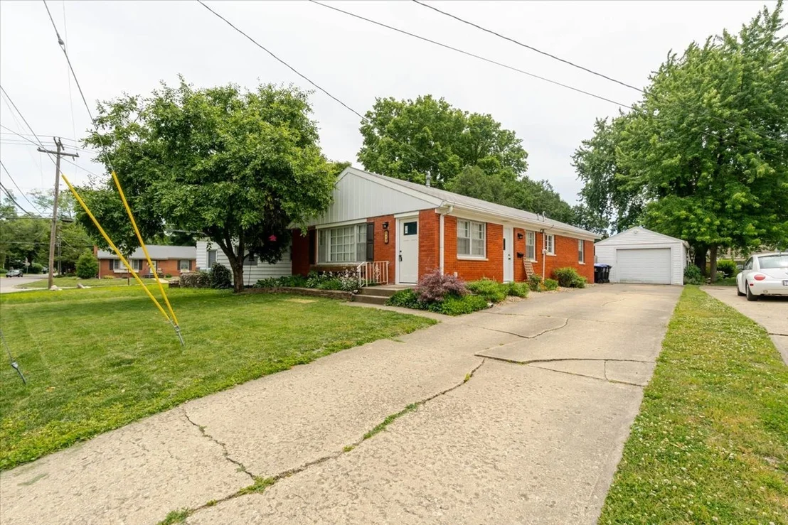 Photo of 513 Maizefield Avenue