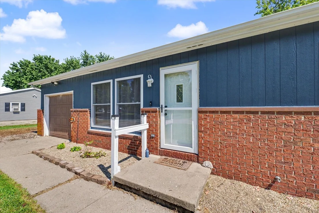 Photo of 406 NORTHGATE Drive