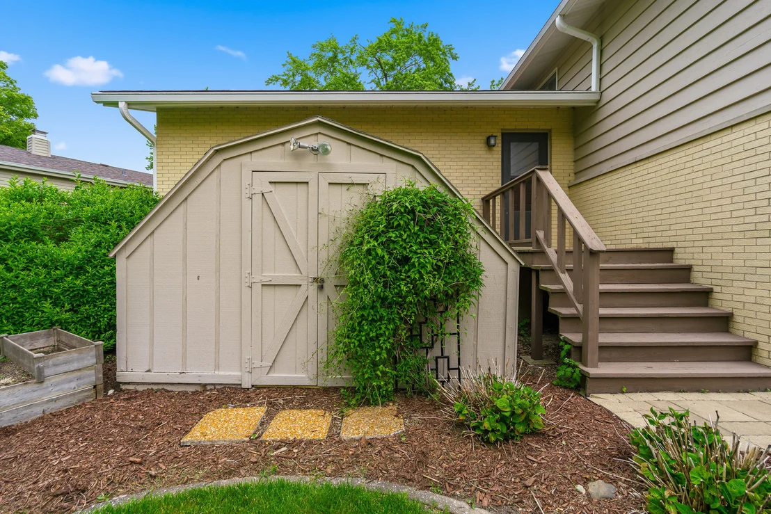 Photo of 1107 VALLEY Lane