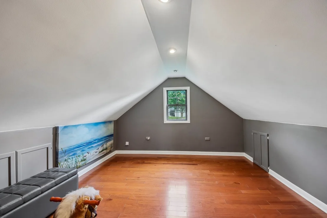 Photo of 736 Glen Way