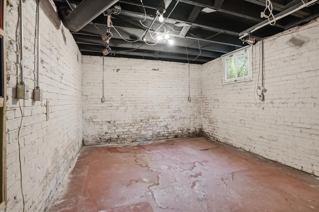 Photo of 104 Fairview Avenue