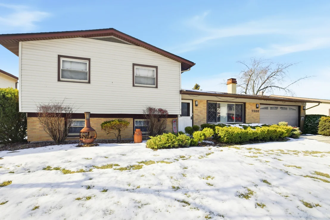 Photo of 7388 Coventry Lane