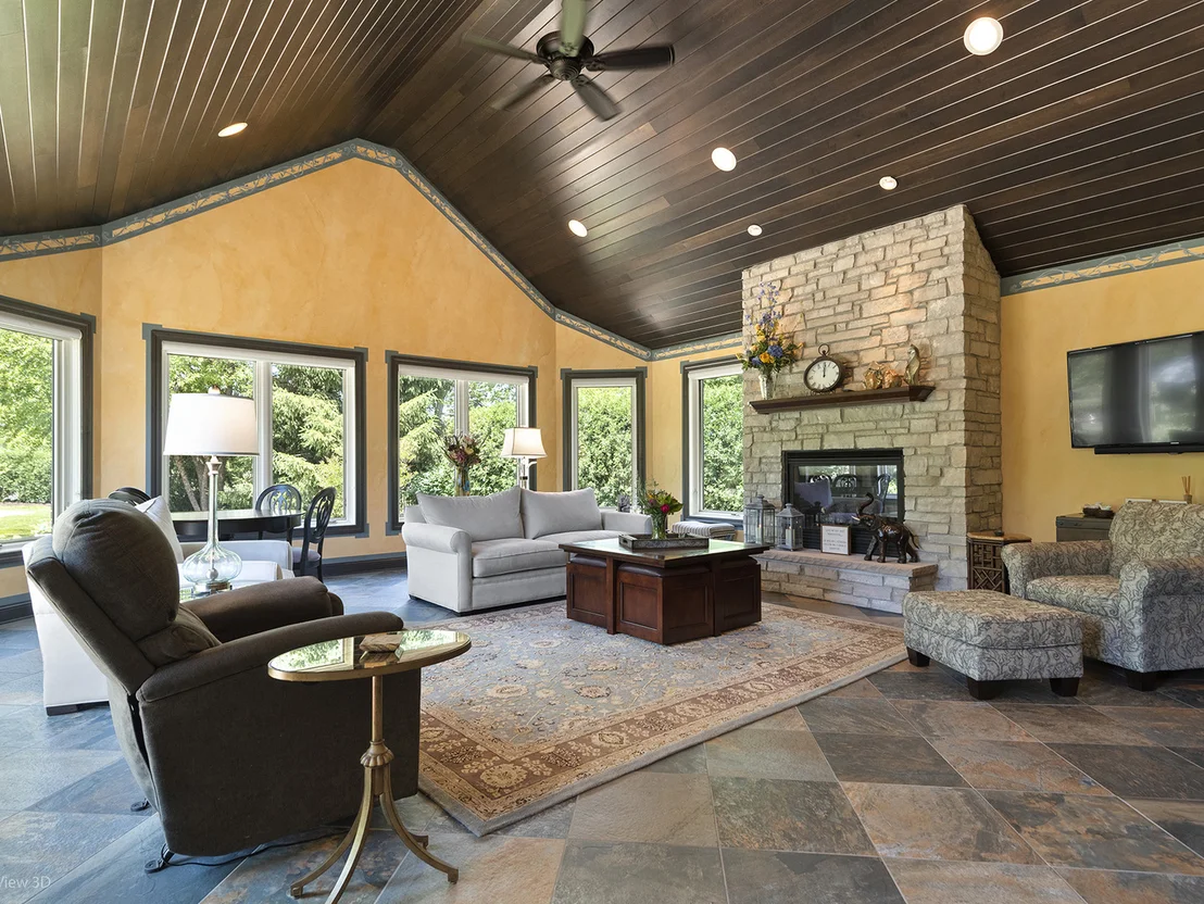 Photo of 5805 N Barrington Road