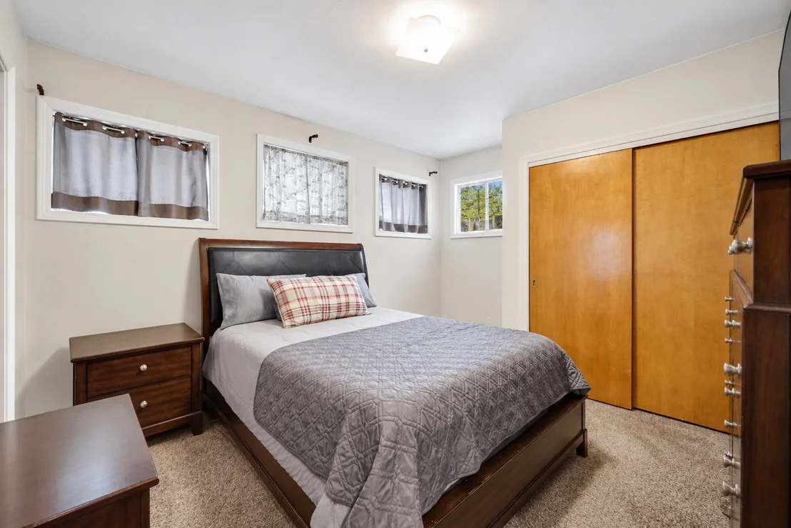 Photo of 17233 Walter Street