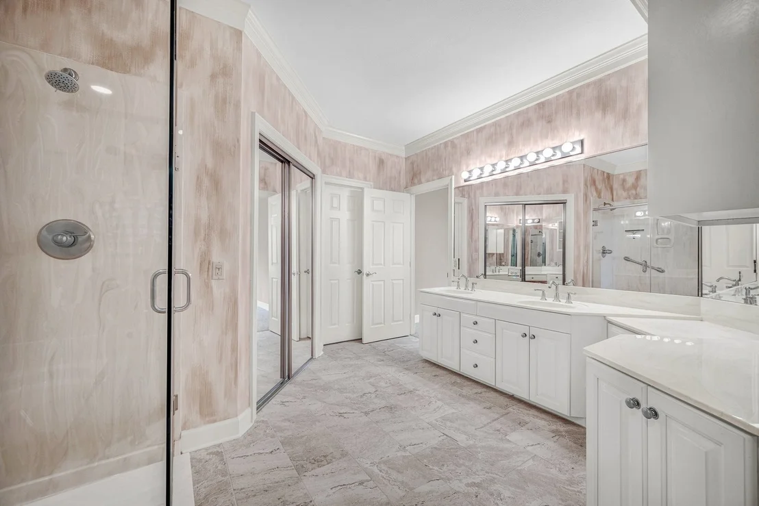 Photo of 2109 Hackberry Road