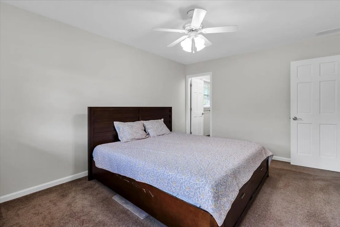 Photo of 1820 Claremont Road