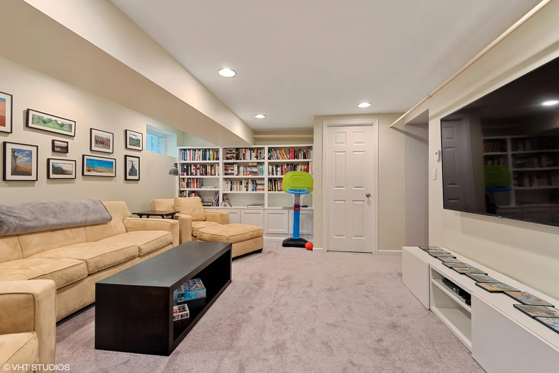 Photo of 630 Greenleaf Avenue