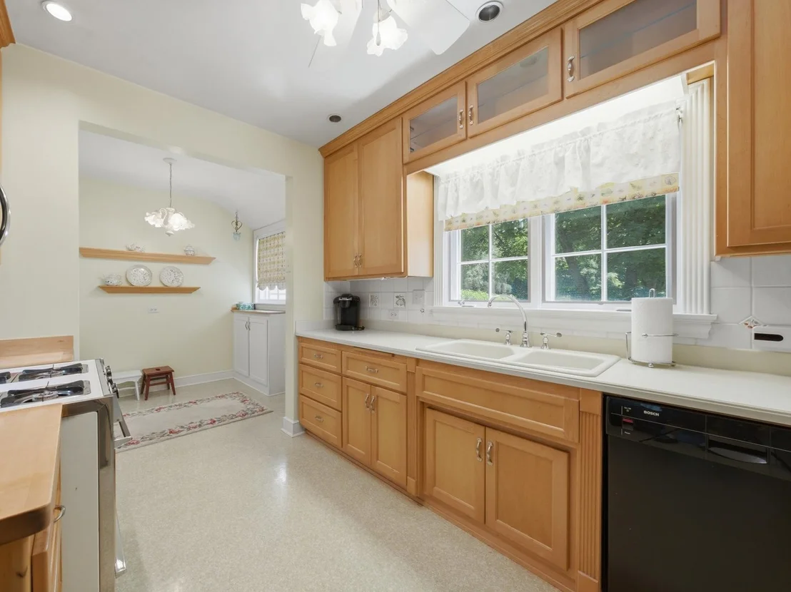 Photo of 1319 Bunker Avenue