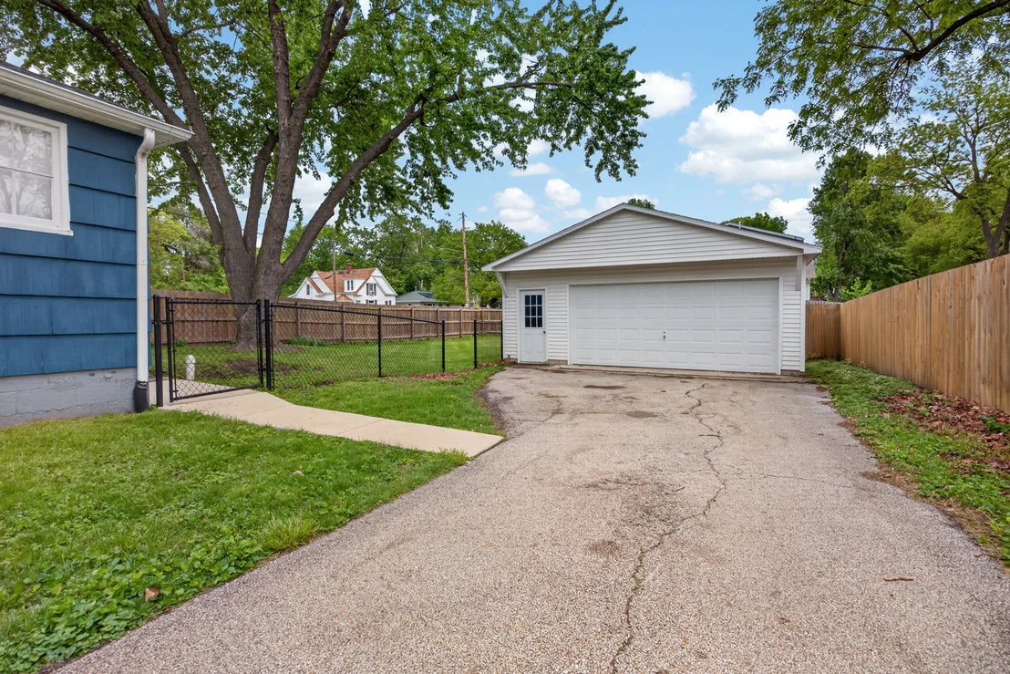 Photo of 608 N Fell Avenue