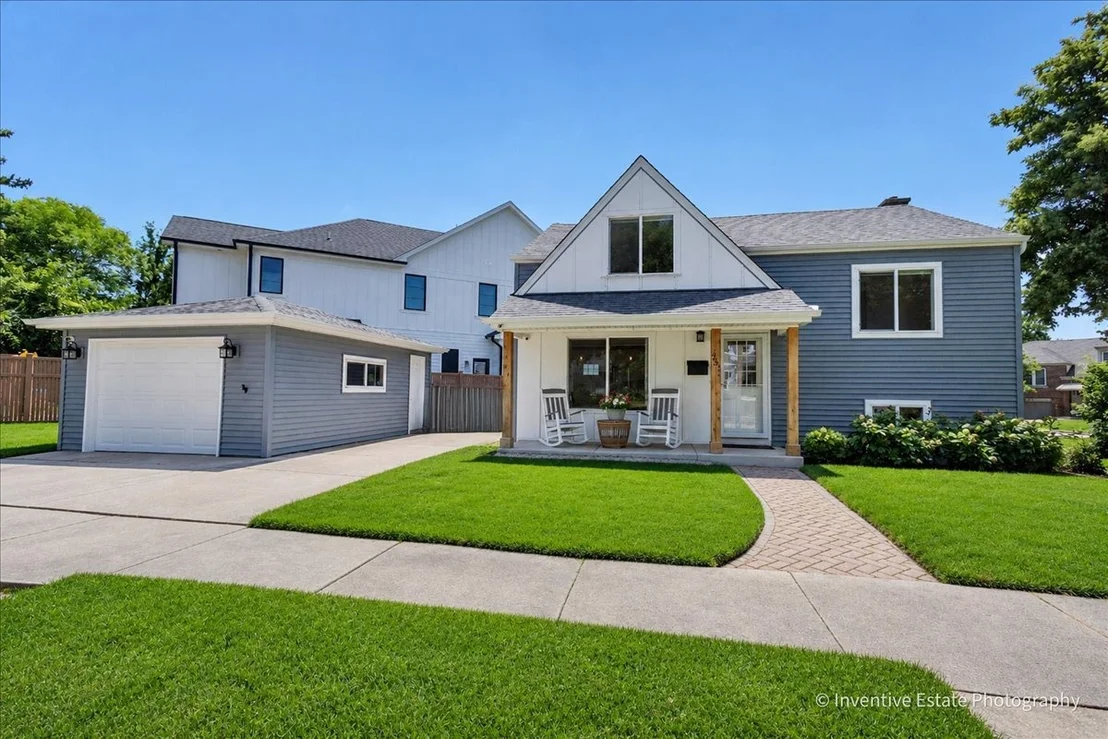 Photo of 331 W Hillside Avenue