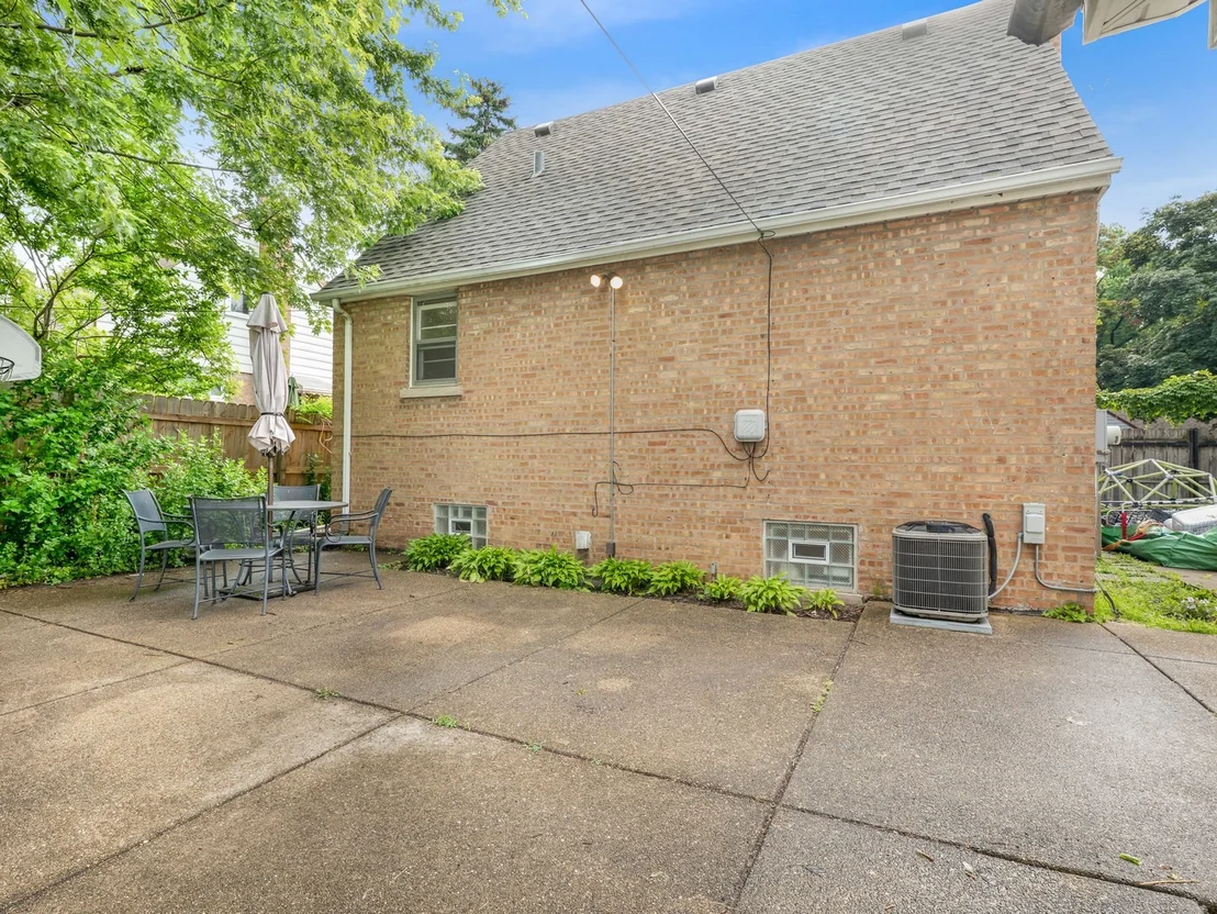 Photo of 528 Maple Lane
