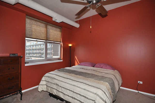 Photo of Unit 604 at 950 W MONROE Street