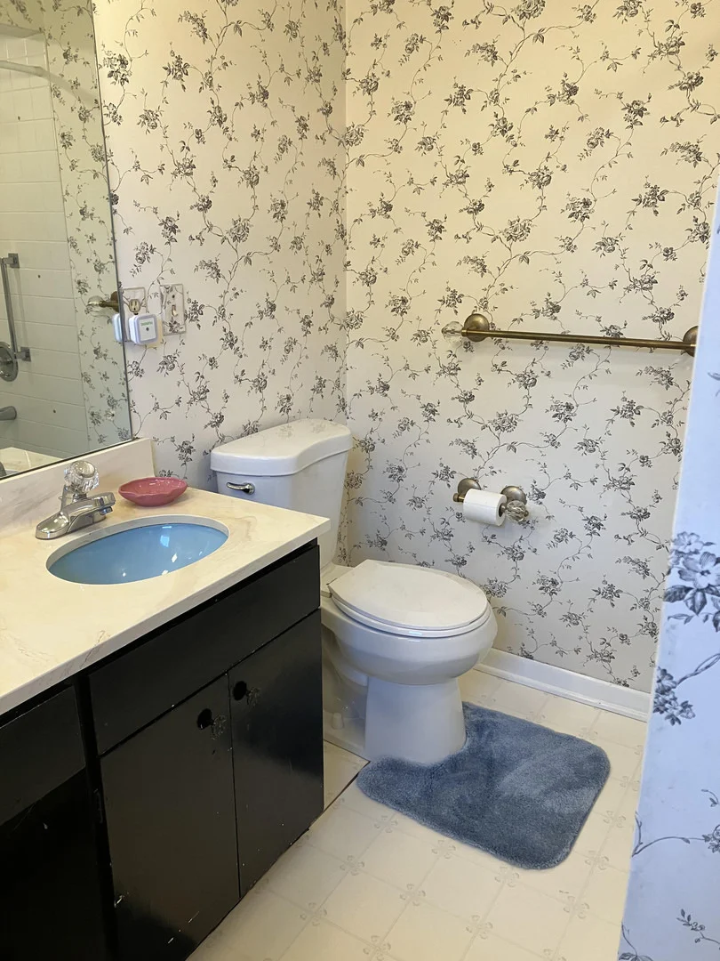Photo of 425 Crestmore Avenue