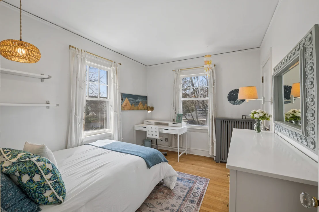 Photo of 2216 Forestview Road