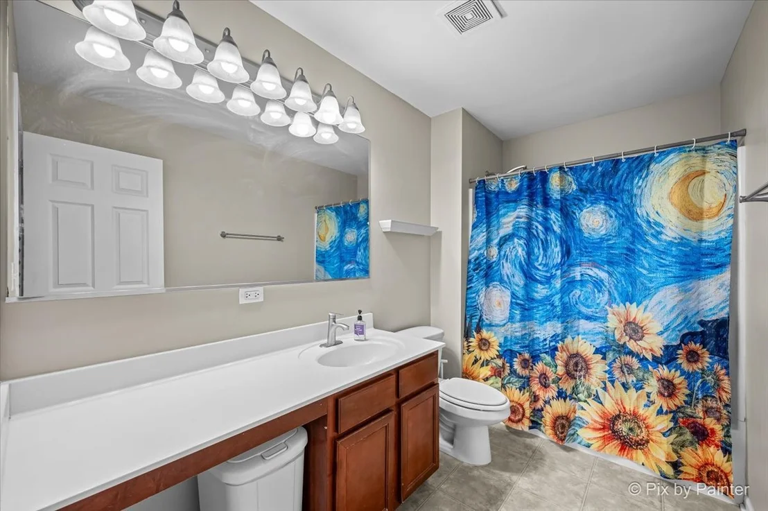 Photo of 909 Avalon Way