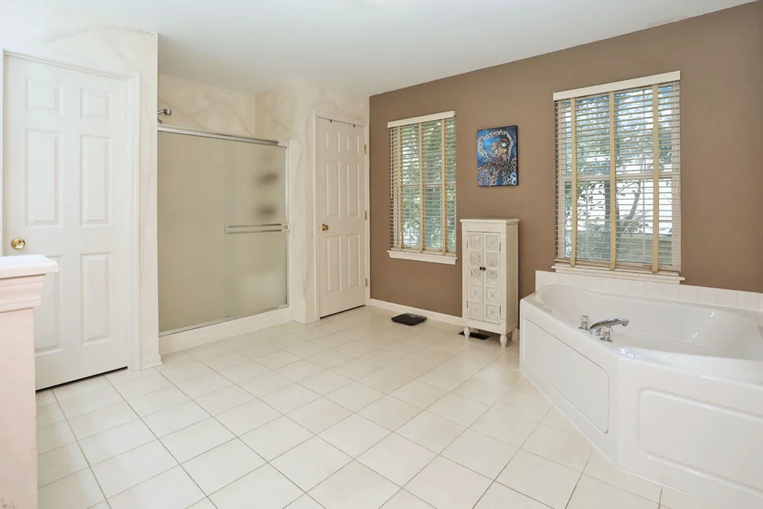 Photo of 1335 Laurel Oaks Drive