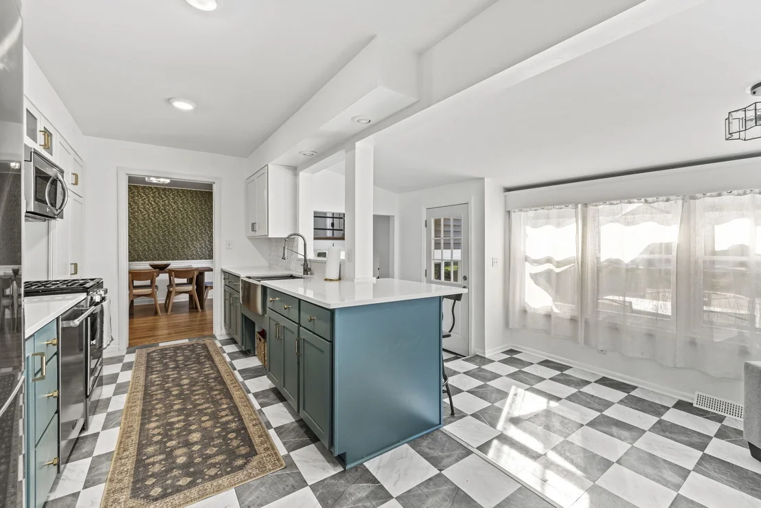 Photo of 620 Crest Street
