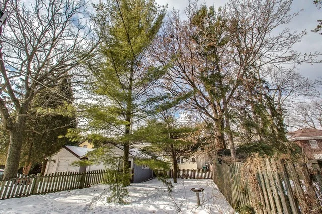 Photo of 121 DUPEE Place