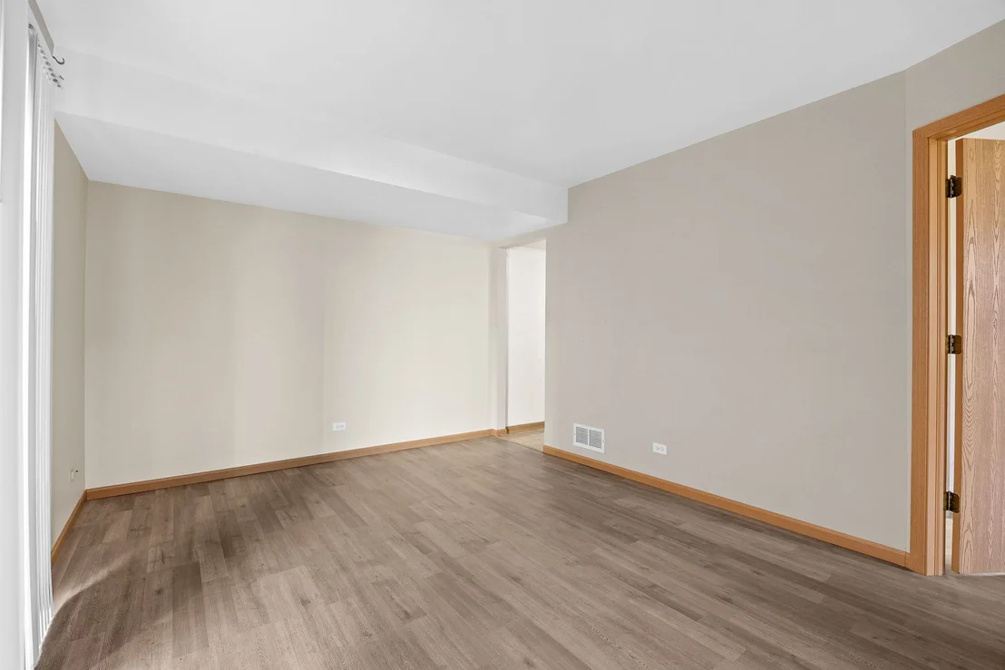 Photo of 674 Four Seasons Boulevard