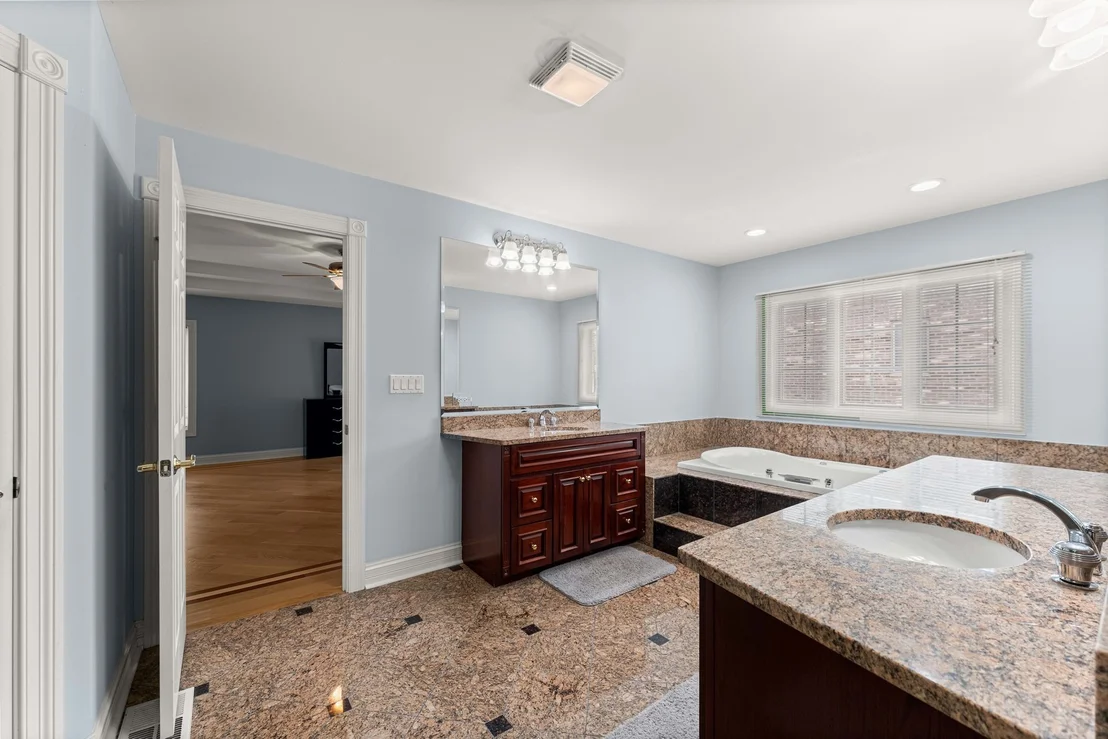 Photo of 281 N Forest Drive
