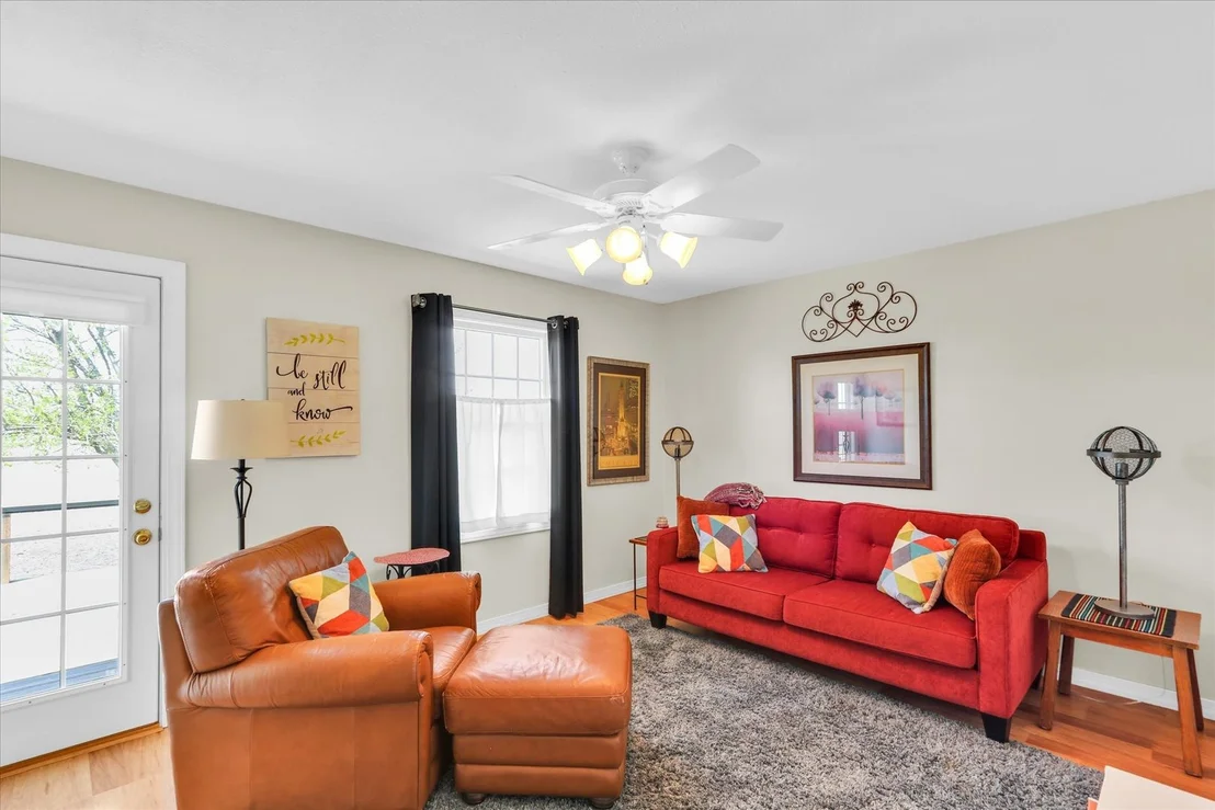 Photo of Unit 2517 at 2517 WINDWARD