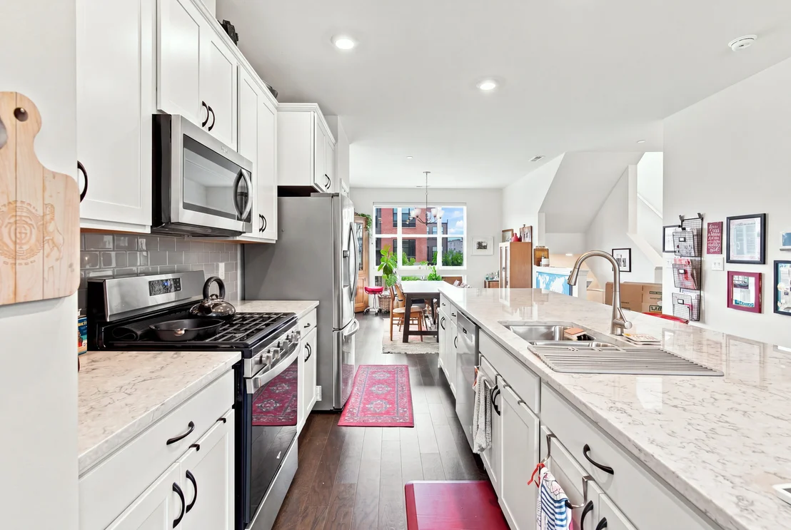 Photo of 2210 Venture Drive