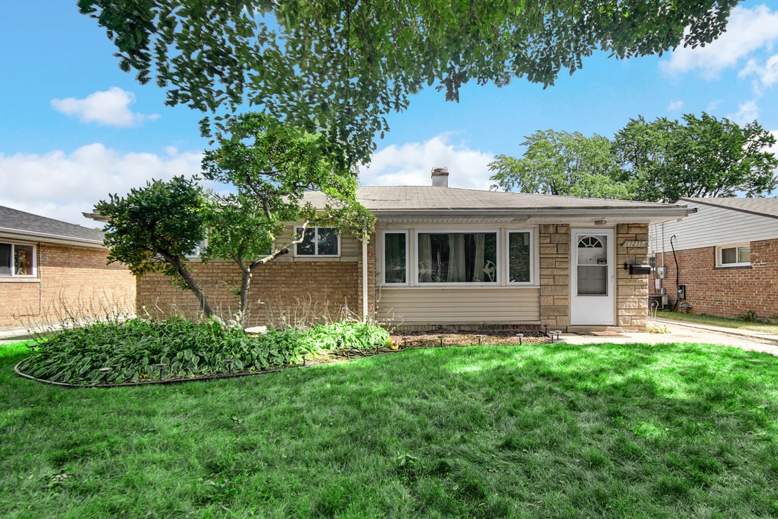 Photo of 17233 Walter Street
