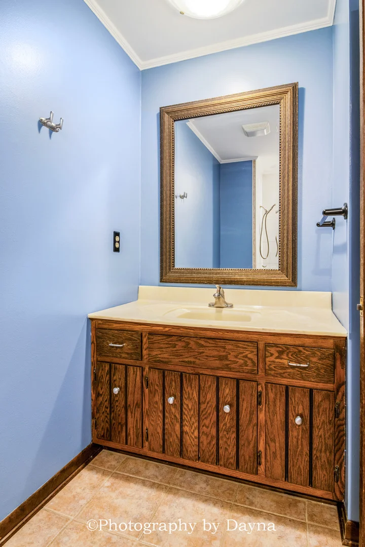 Photo of 913 Southgate Road