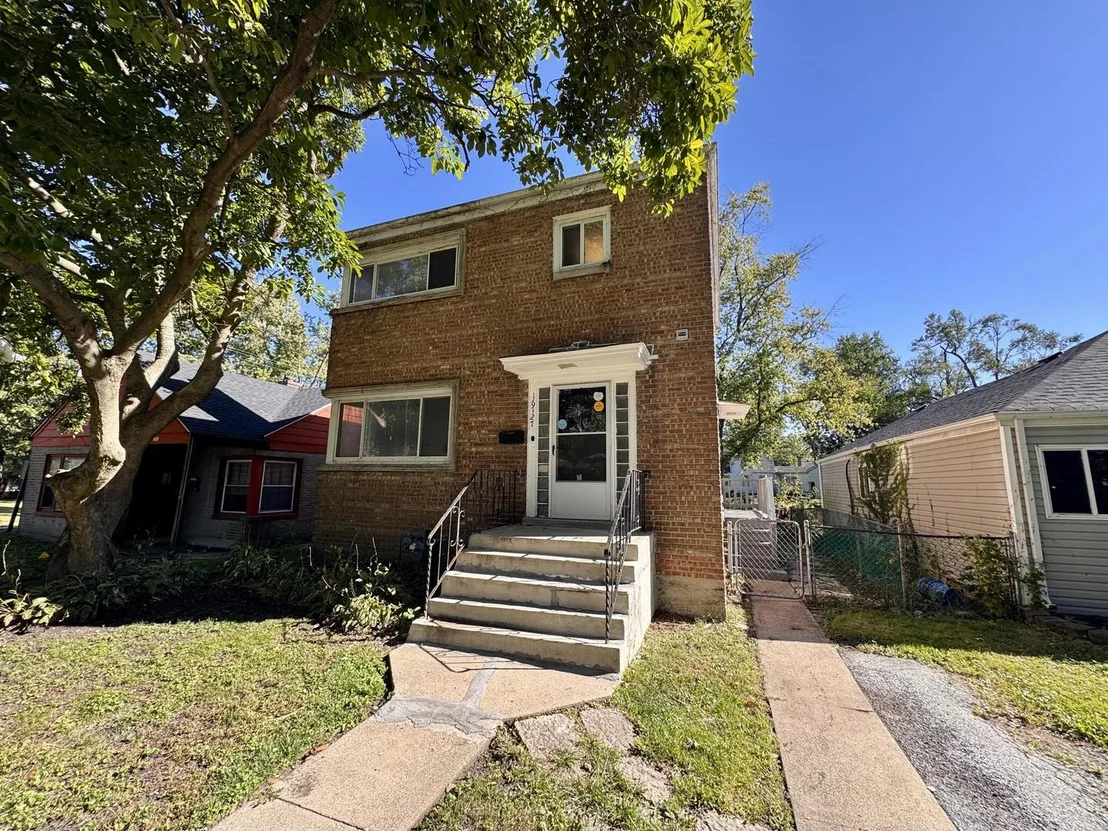Photo of 16727 Head Avenue
