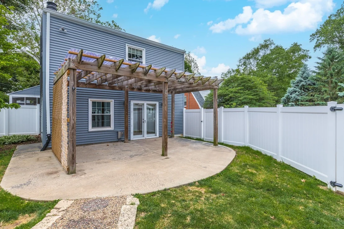 Photo of 12 Norbloom Avenue
