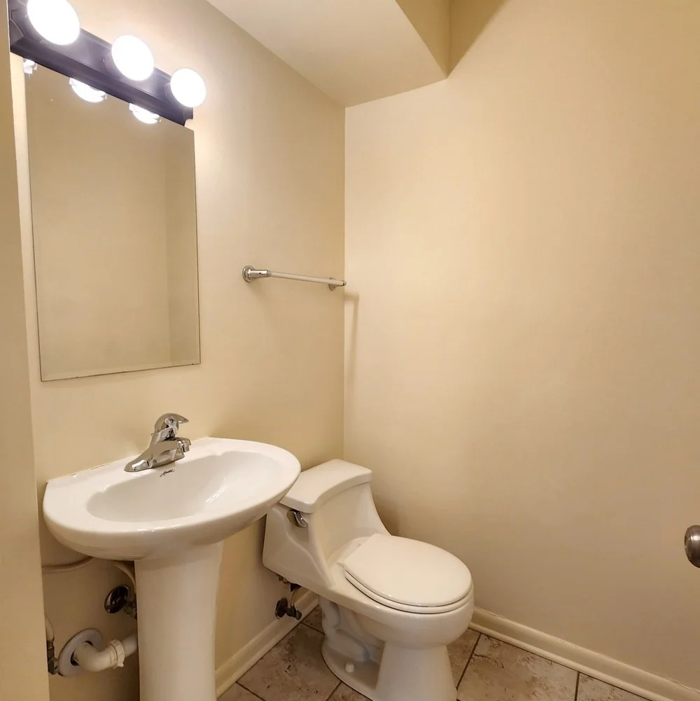 Photo of Unit 0 at 525 Glenshire Lane
