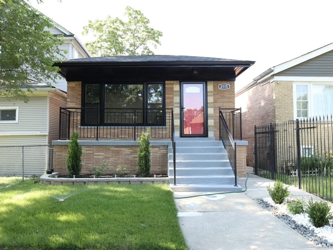 Photo of 2115 W 68th Place