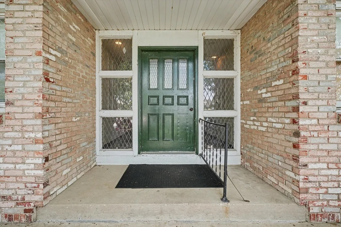 Photo of Unit 14 at 912 Crescent Drive