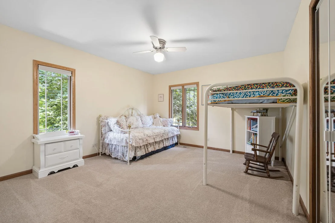 Photo of 11S634 Mcgrath Lane
