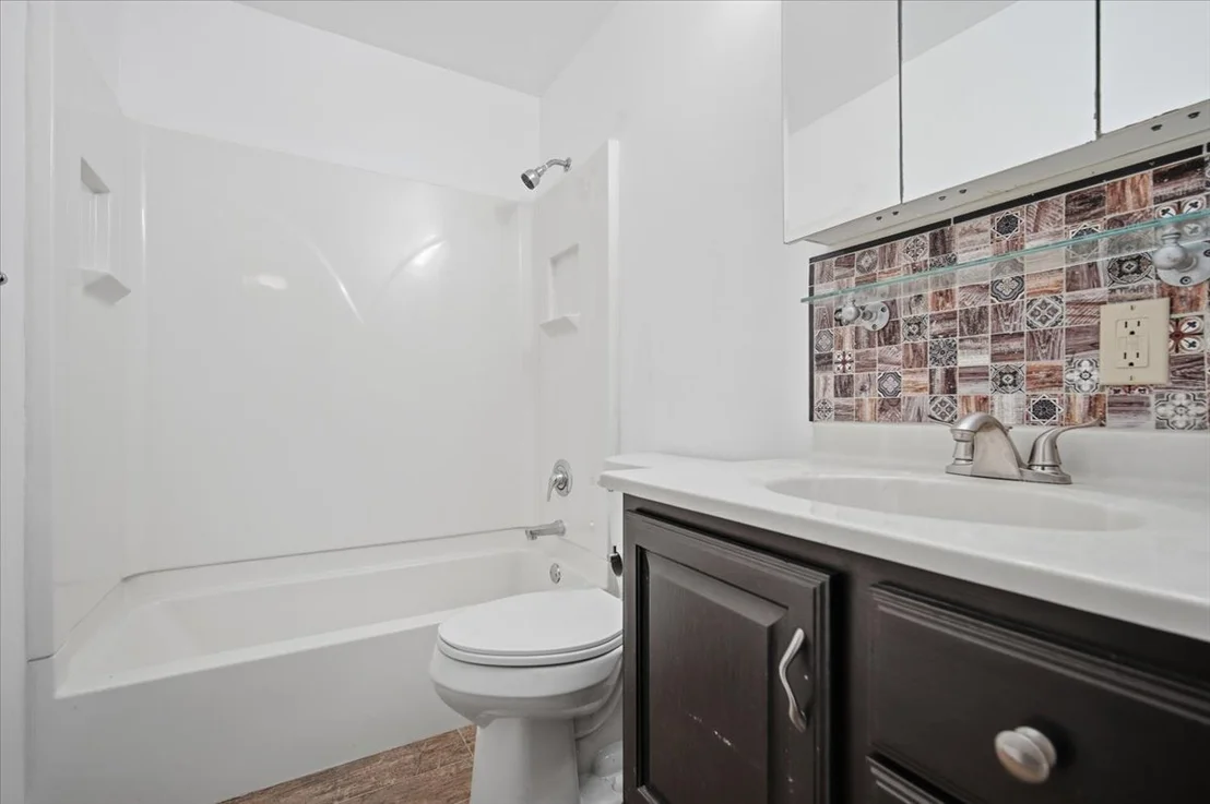 Photo of 1241 Holiday Lane