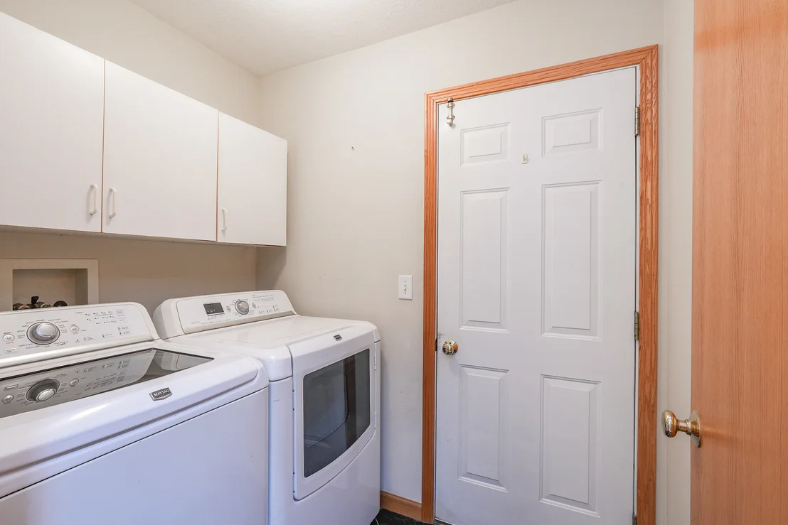 Photo of 671 Diversatech Drive N