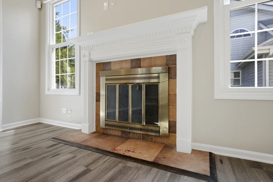 Photo of 1347 Hunter Drive