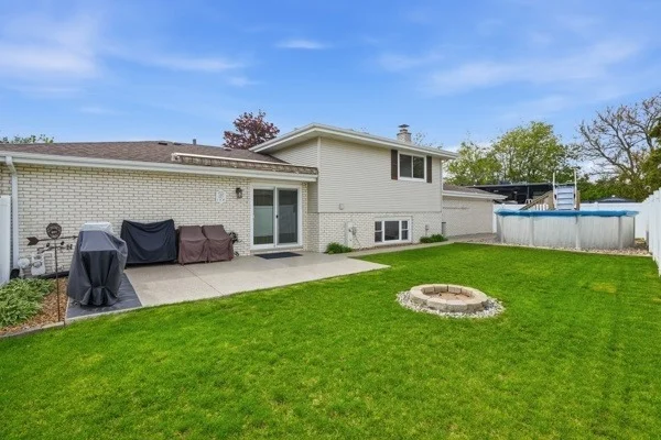 Photo of 549 Willow Lane