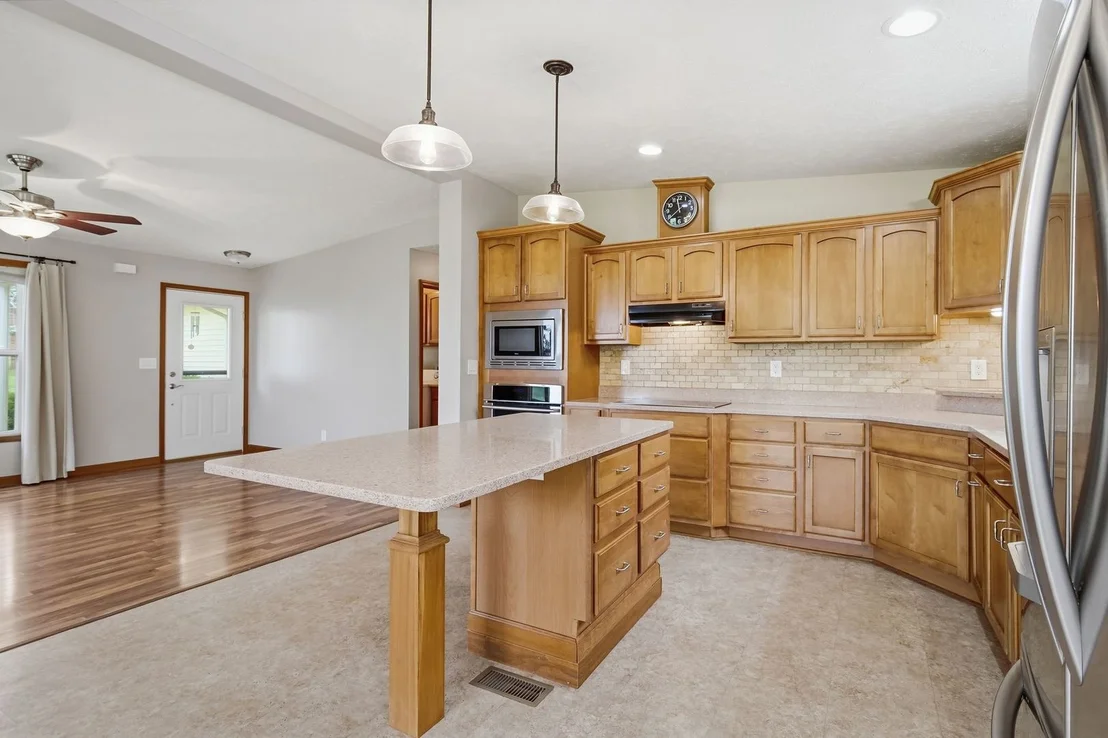 Photo of 2662 Evans Road