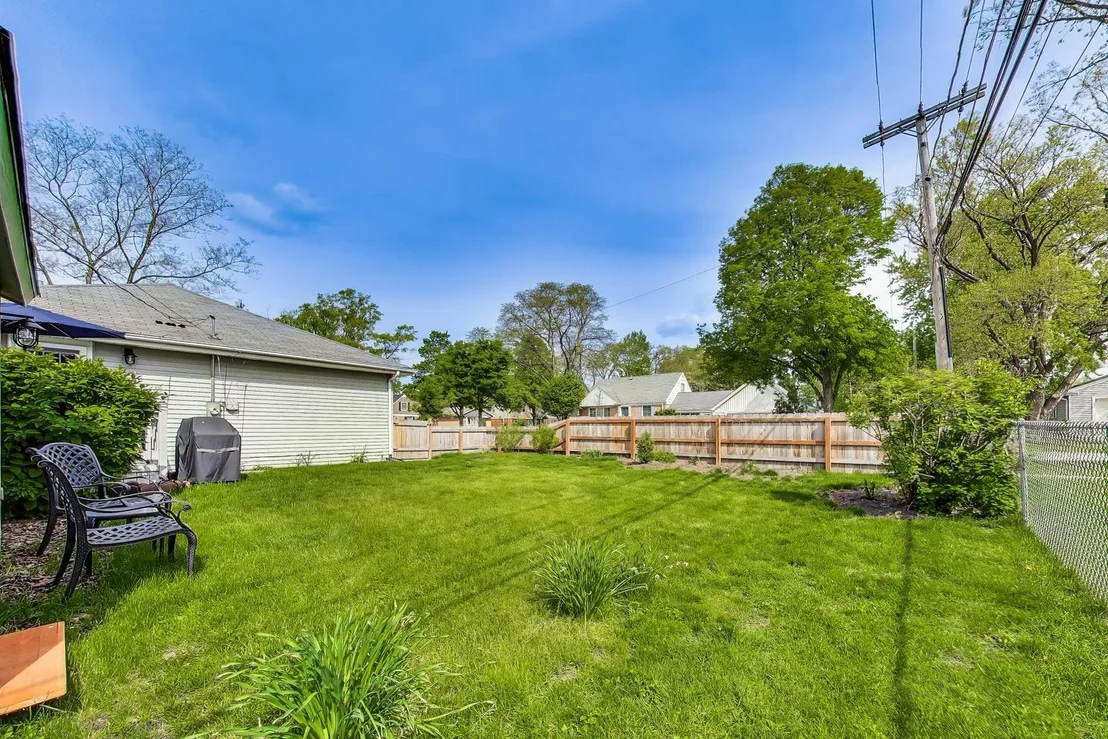 Photo of 321 N Fairview Avenue