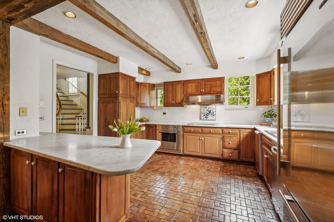 Photo of 844 Hibbard Road