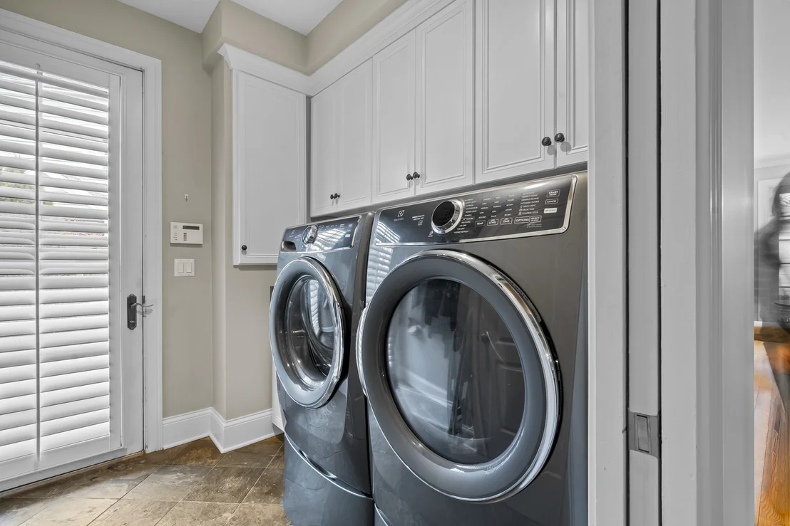 Photo of 33 Washington Circle