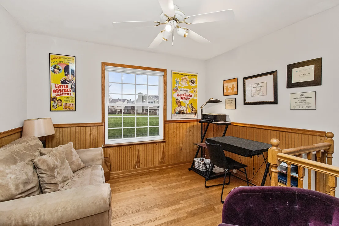 Photo of 543 LE PARC Circle