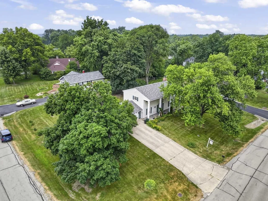 Photo of 27W084 Fleming Drive