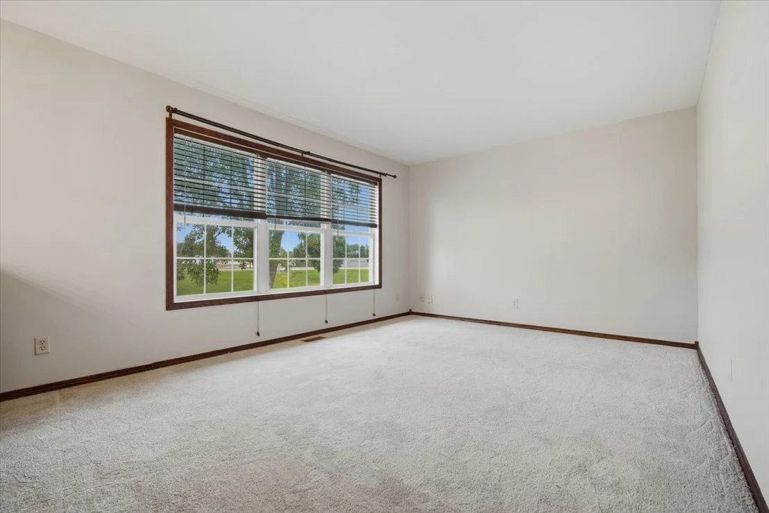 Photo of 1241 Holiday Lane