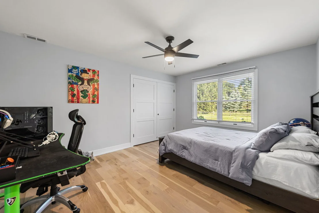 Photo of 1195 Longmeadow Road