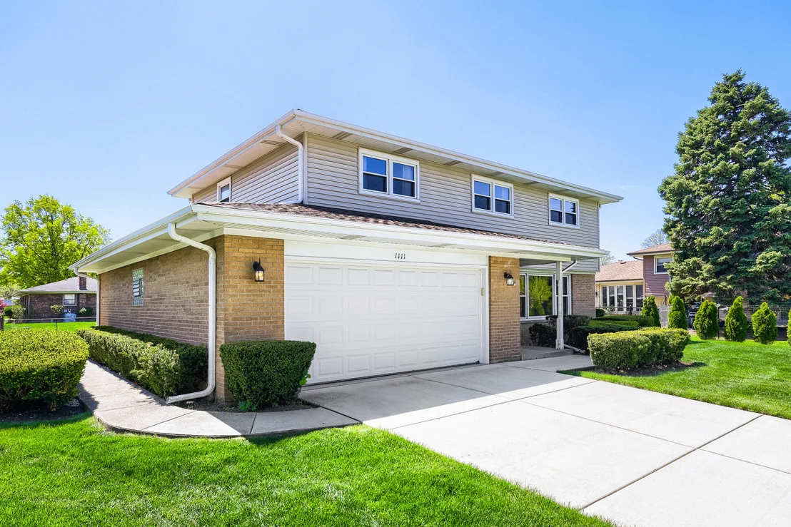 Photo of 1111 W Ash Drive